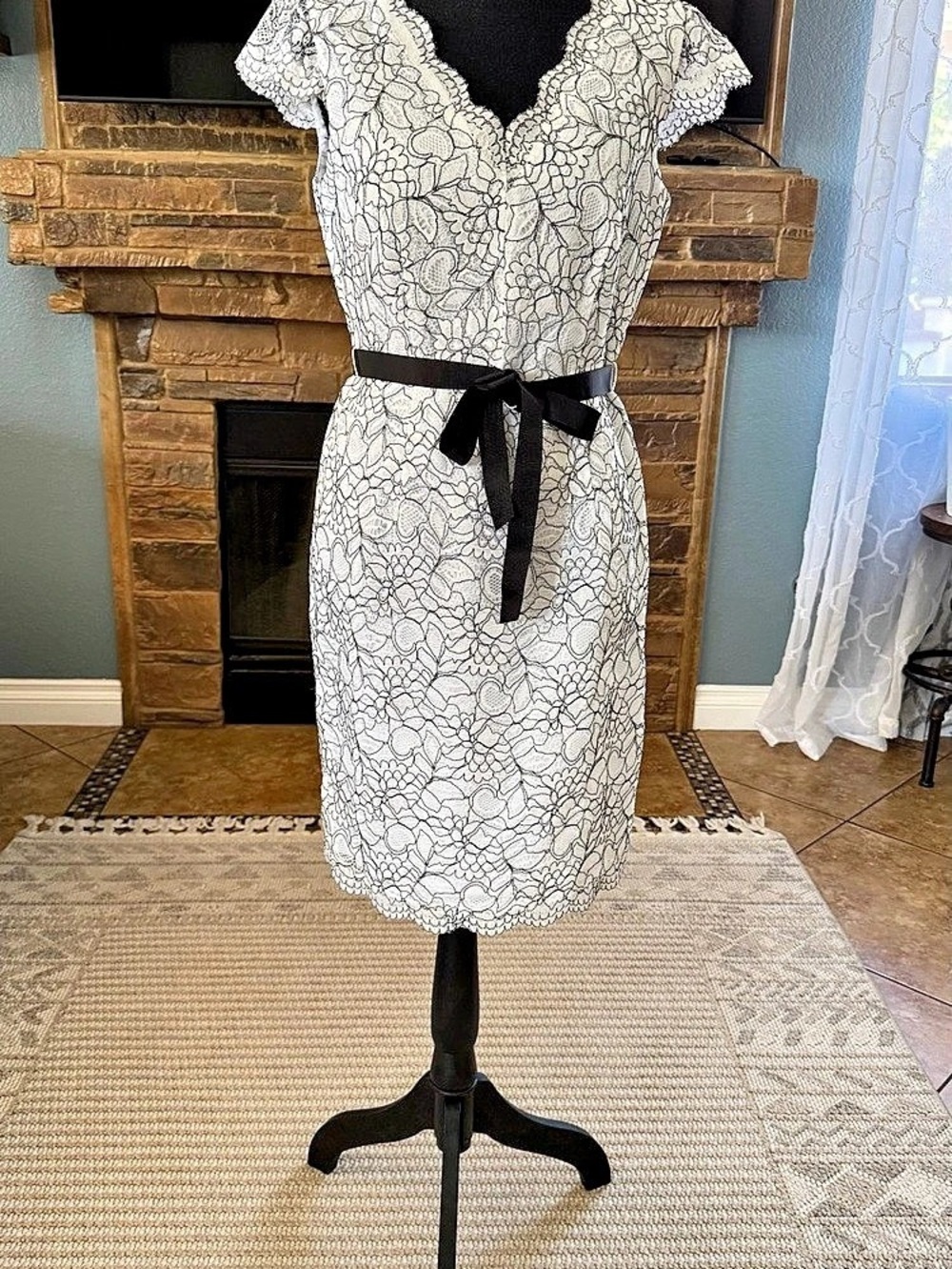 Calvin Klein Floral Lace Midi Dress White & Black Size 4